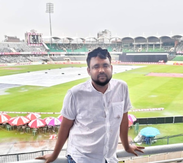 Md Tareq, 38, Devyatka