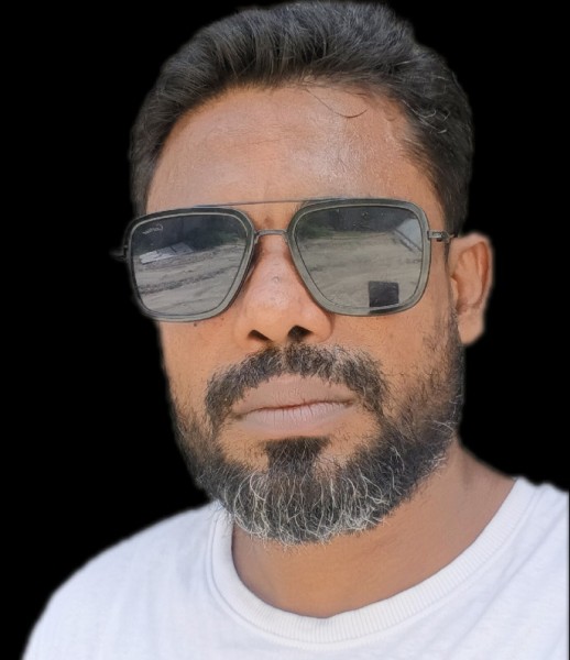 Md Bayzid, 42, Pllaro