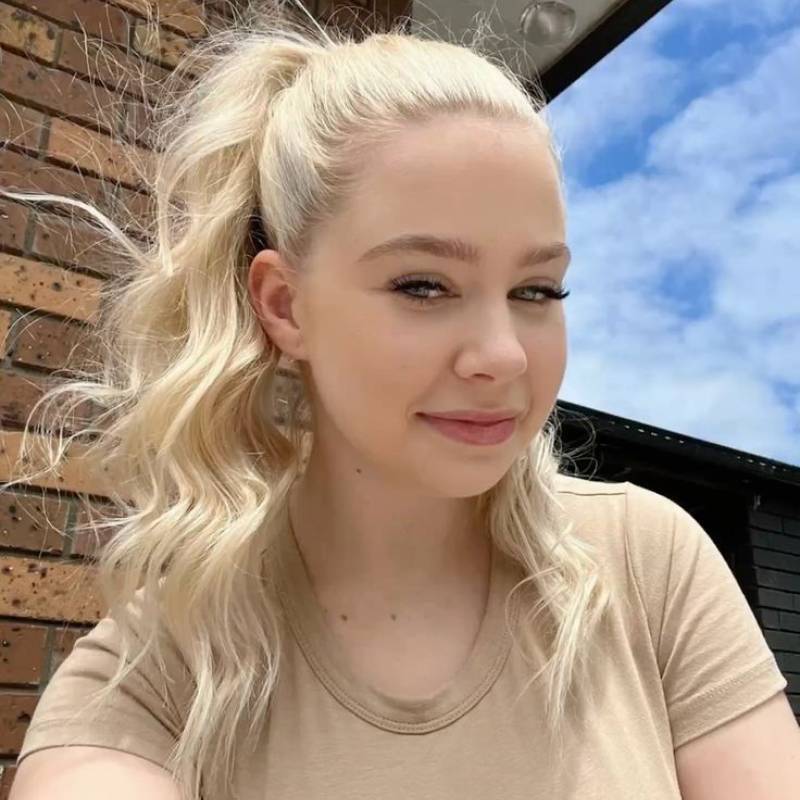 Rose, 27, Talas