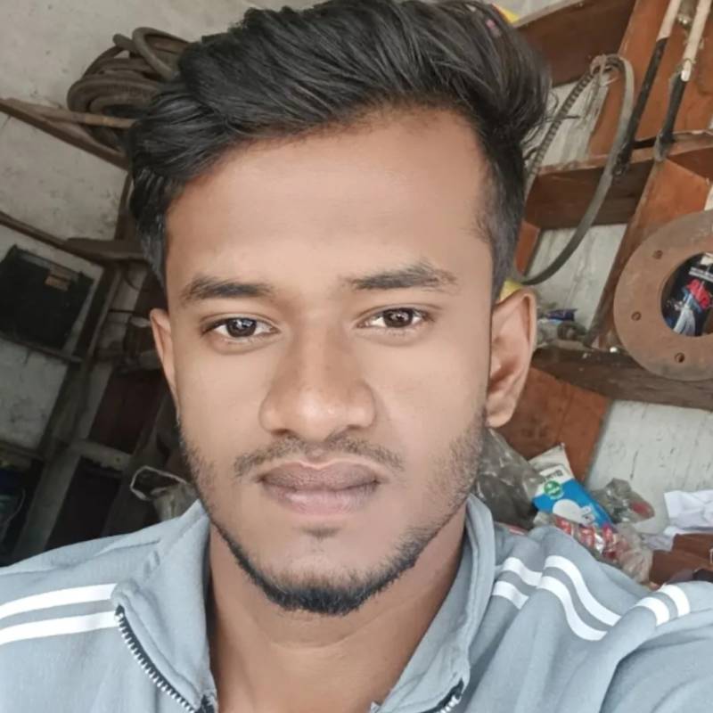 Nazmul, 24, Sadiqpur Maraul