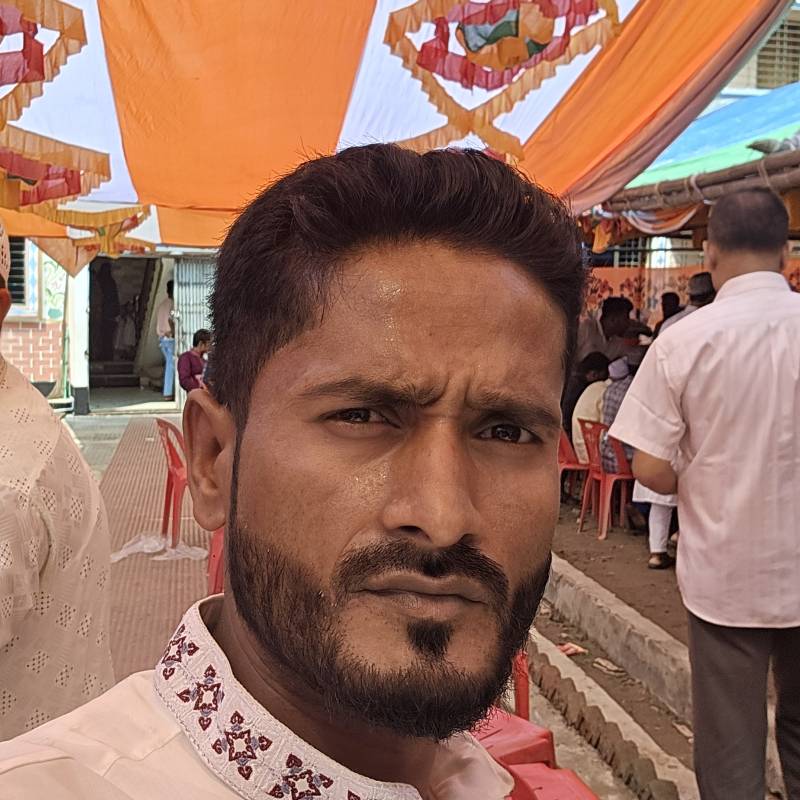 Kamruzzaman, 28, Bertrix