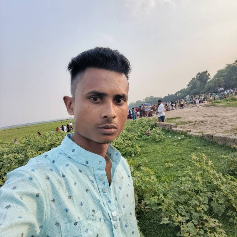 HAMZA VAI, 25, Macar
