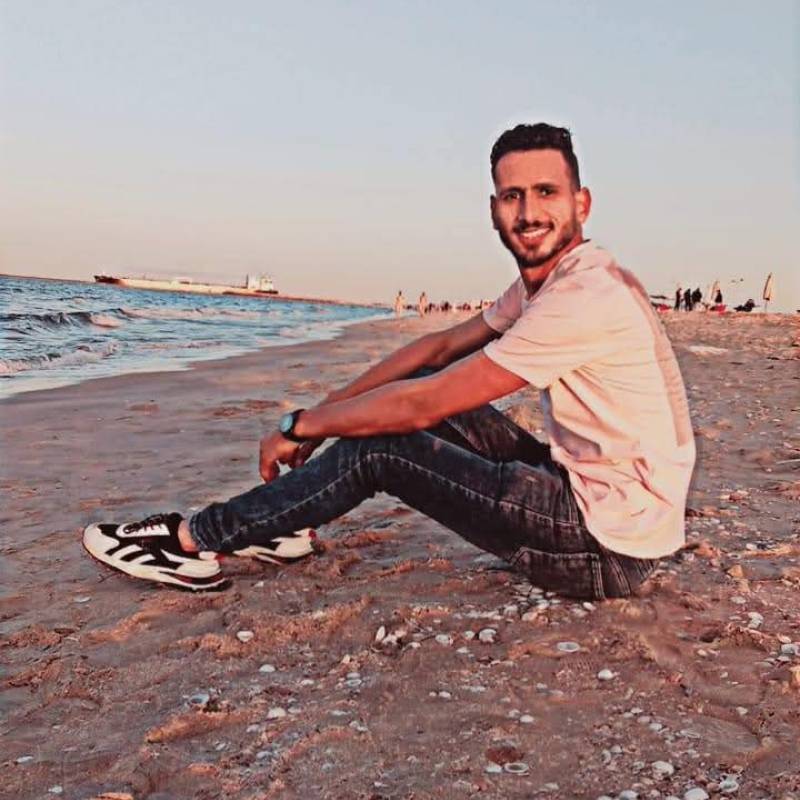 Yasin, 28, Ngerulmud
