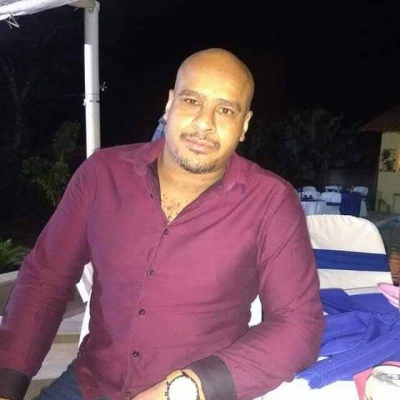 Marcos, 48, Losangeles