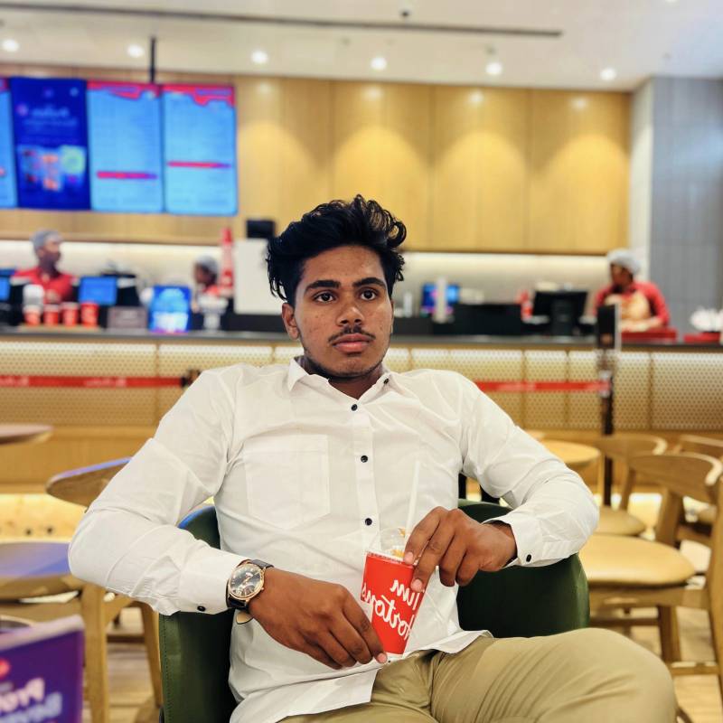 Raj Takbhate, 26, Alcanar