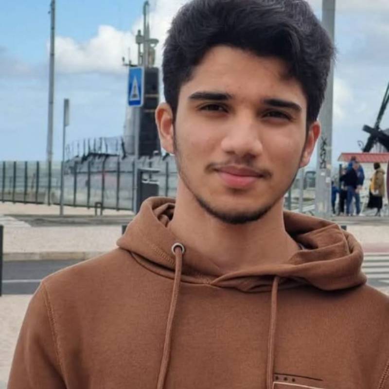 MALIK, 19, Vysokyi