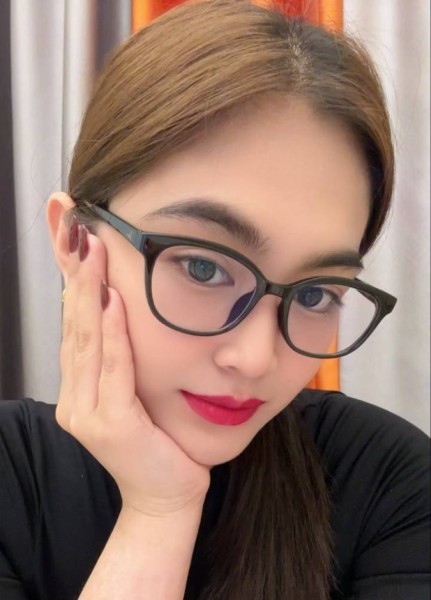 Penelope, 32, Itigi