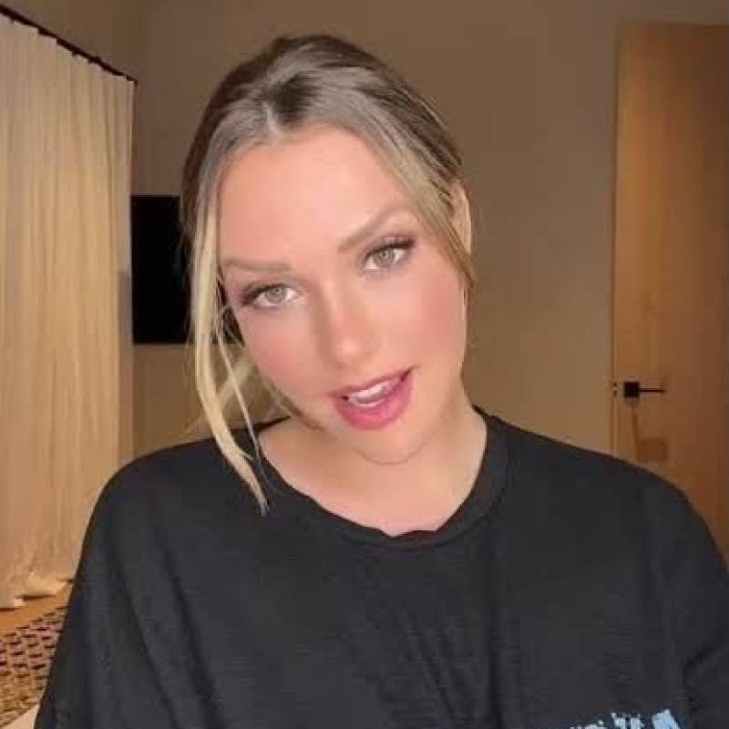 Bella, 42, Nova Resende