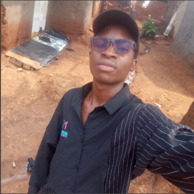 Ezra, 20, Ro Tercero