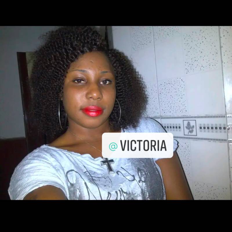 Victoria, 18, Champlin