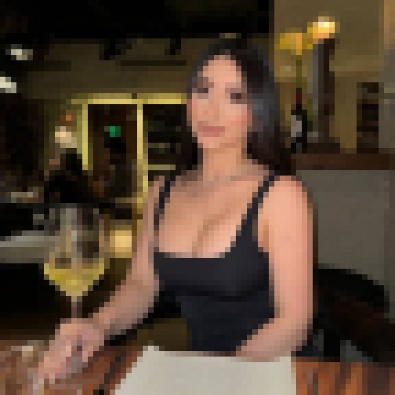 Mia, 33, Pakistan