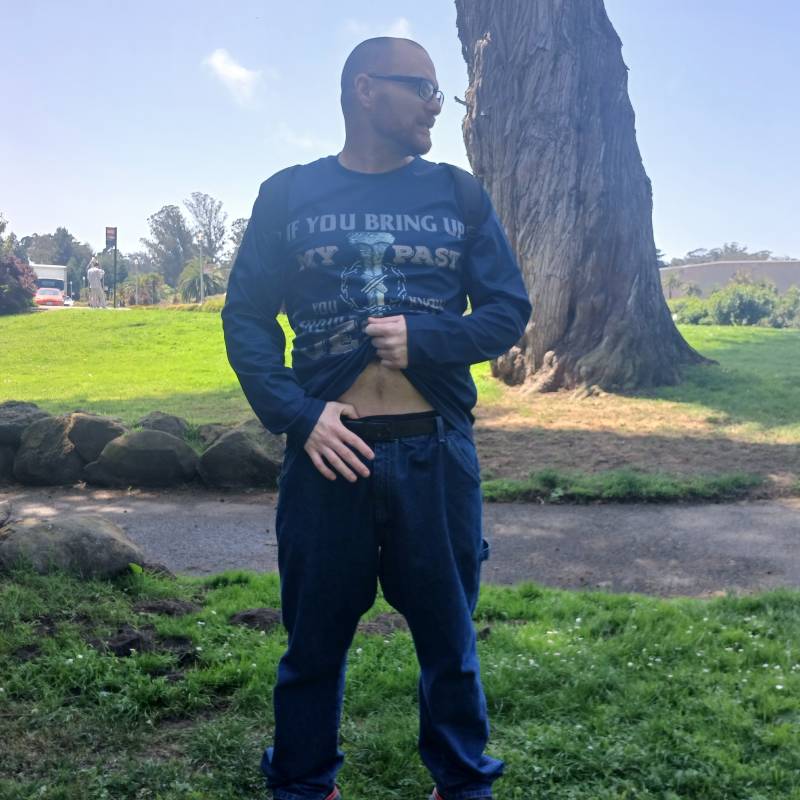 George, 39, Macrohon