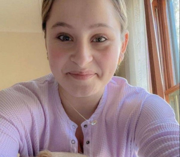 Jenny, 27, Uki