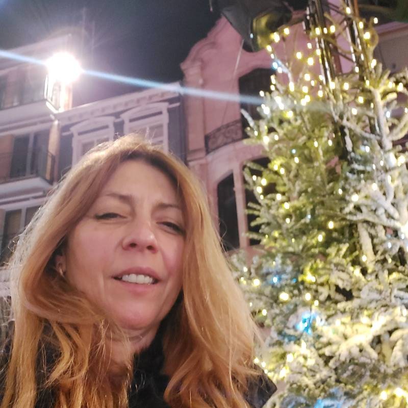 Bo, 41, Lee