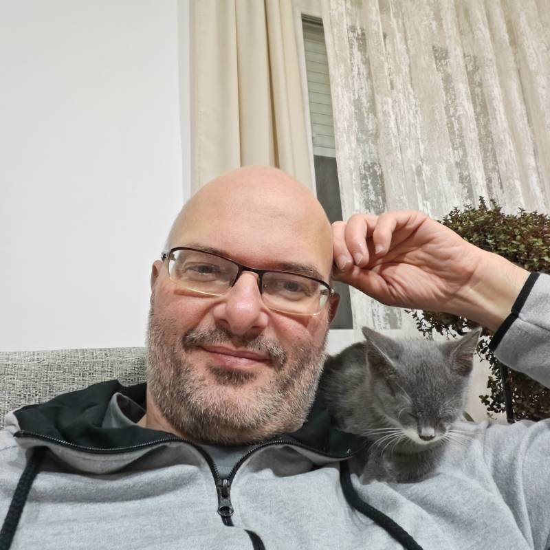 Stojan, 43, Serra