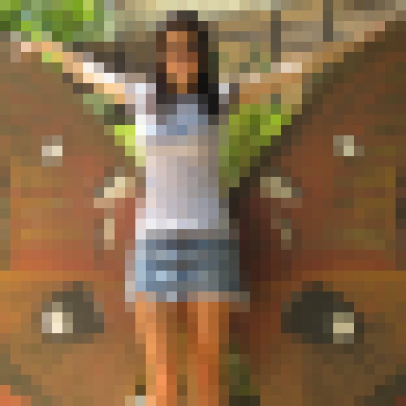 Amia, 37, Ecuador