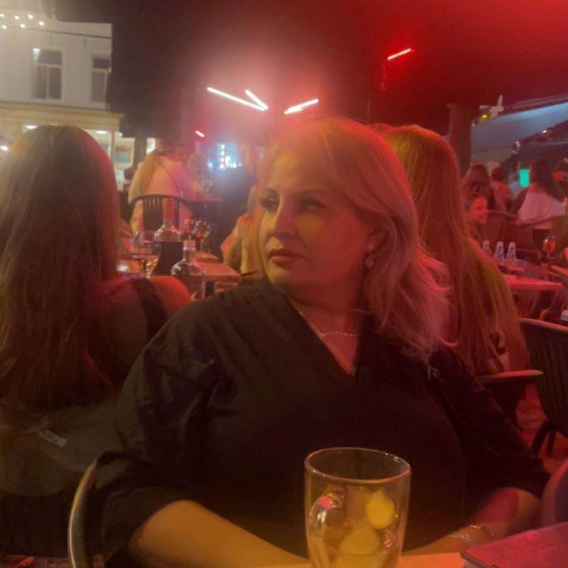 SARAH, 52, Yahotyn