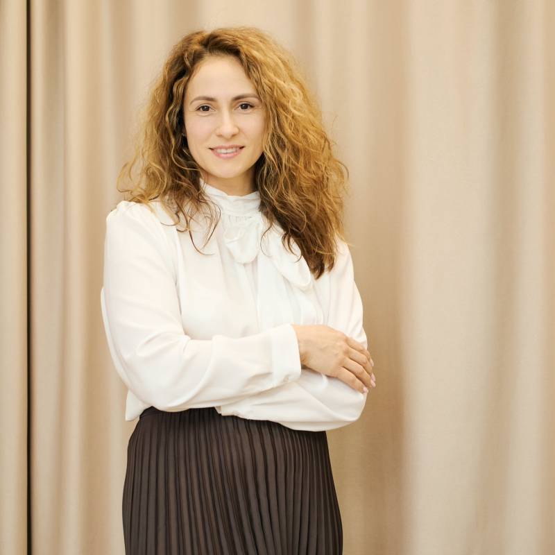 Zlata, 40, Bimo