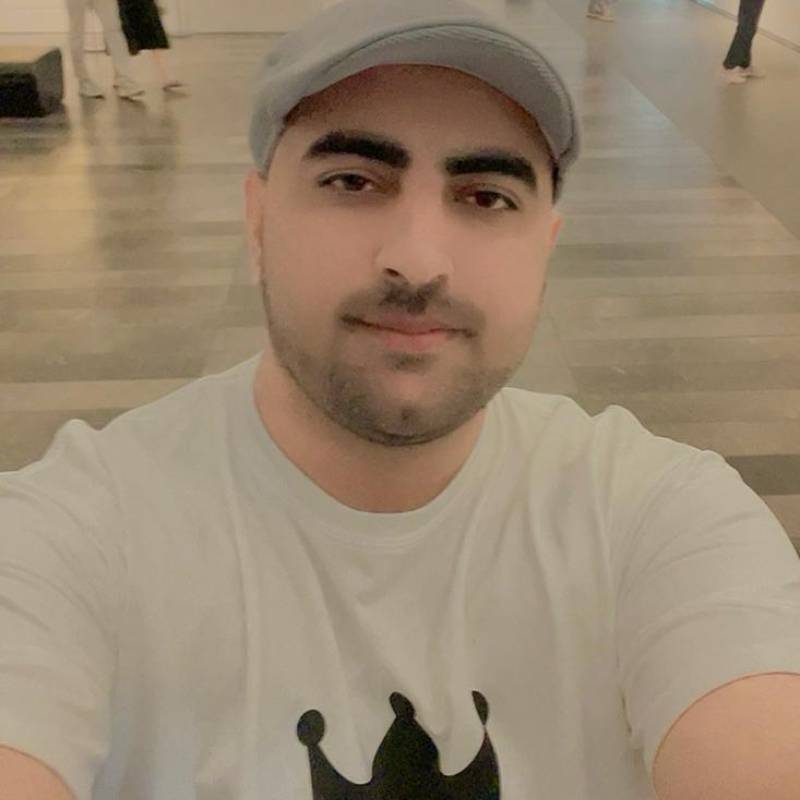 Usman, 28, Karatas
