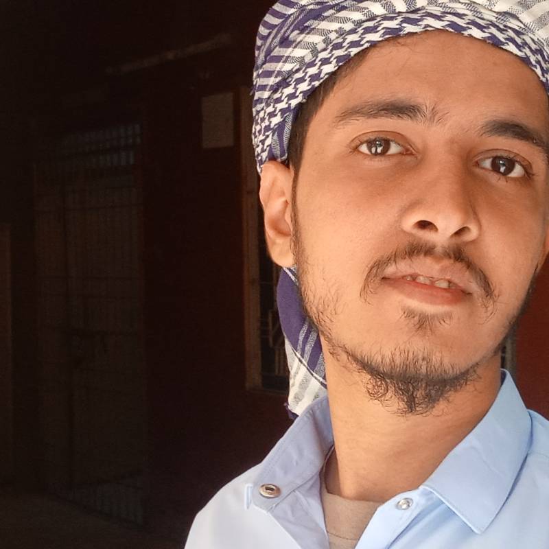 Azi, 22, Stepanavan
