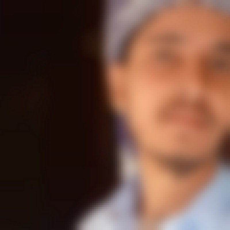 Azi, 22, Saudi Arabia