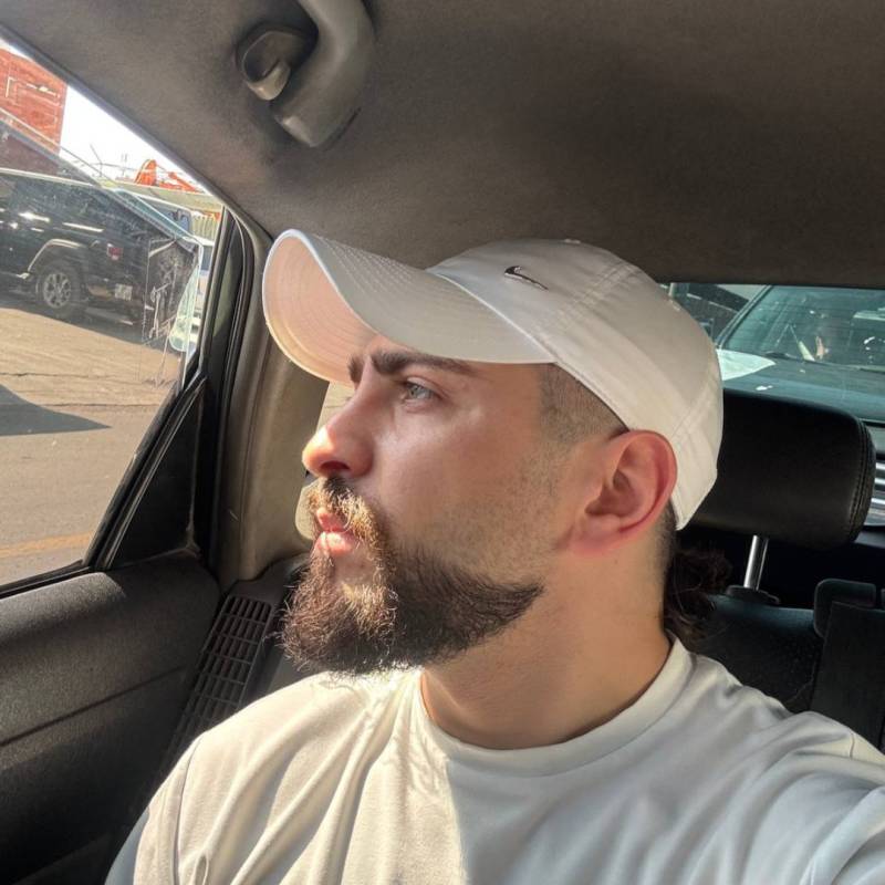 Luka, 30, Yima
