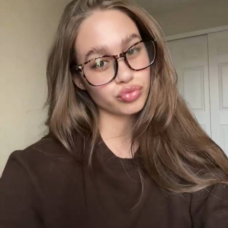 Marie, 30, Des