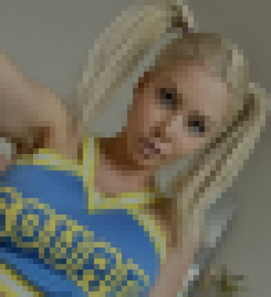 Laura, 26, Halsr