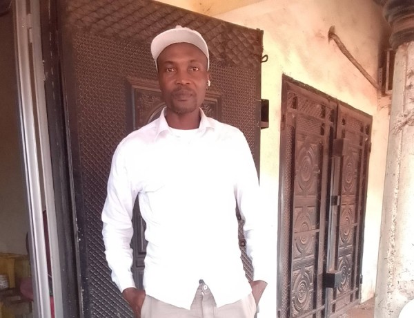 Lamine, 48, Silverton