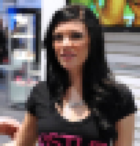 Charlotte Harris, 35, Slovakia