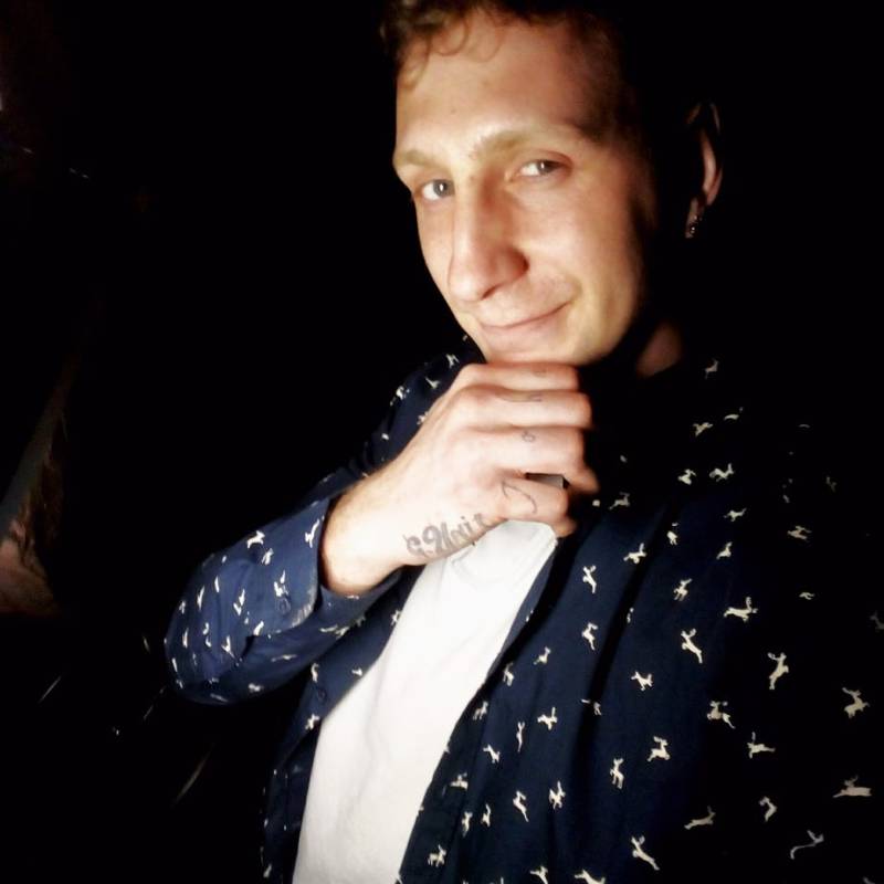 Badass, 32, Angical