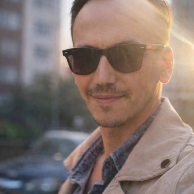 Hakonen, 36, Bidur
