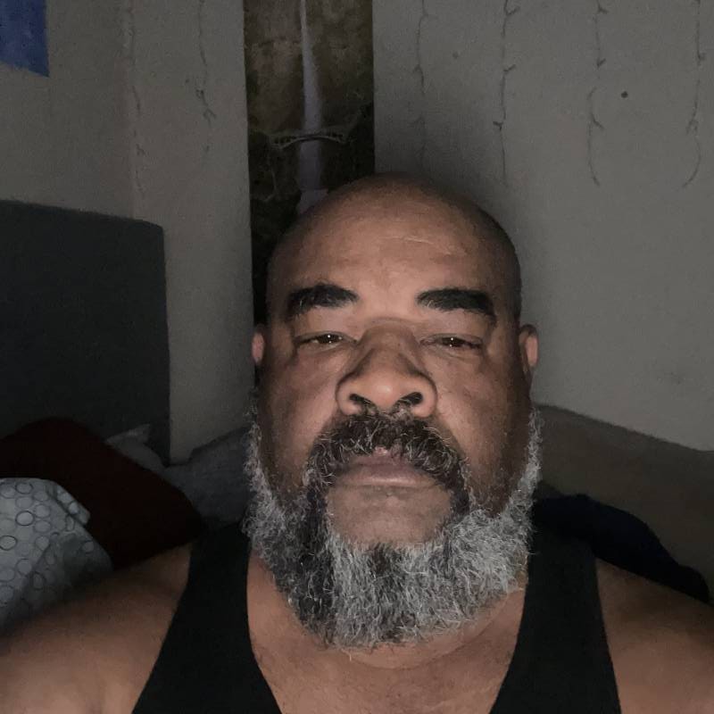 Albert, 57, Hi An