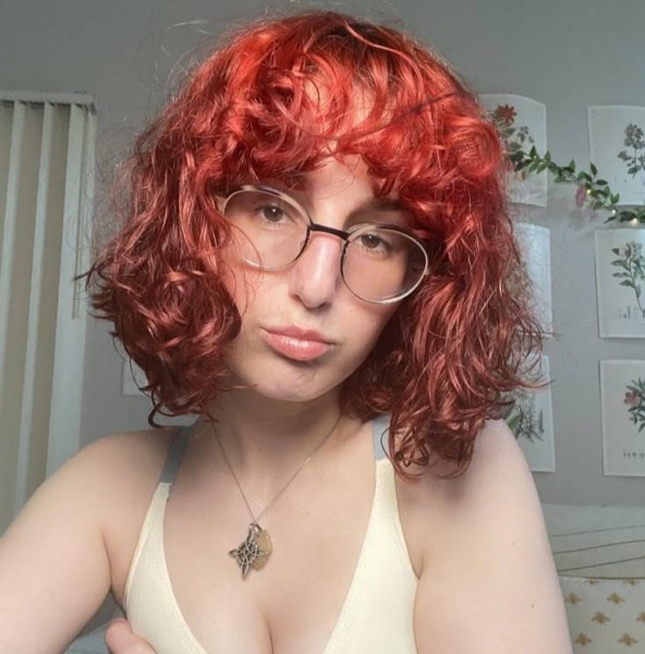 Matina, 42, Prescot
