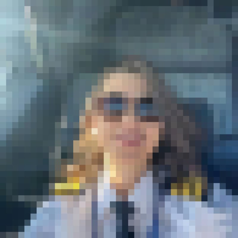 Elena George, 32, Bayanan