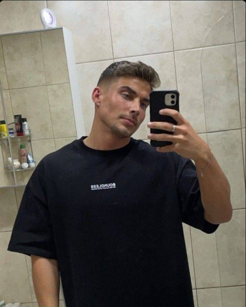 Jake Morgan, 30, Blaricum
