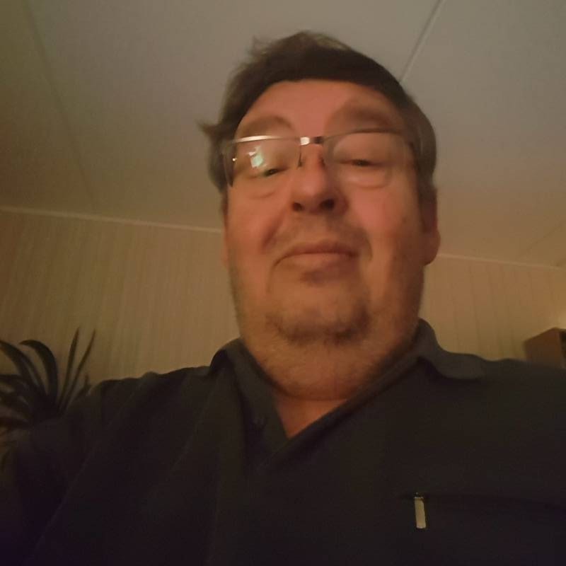 Petri, 63, St Clair