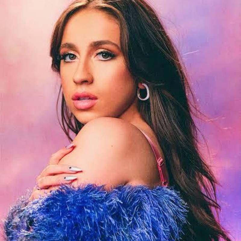 Sarah, 26, Ca