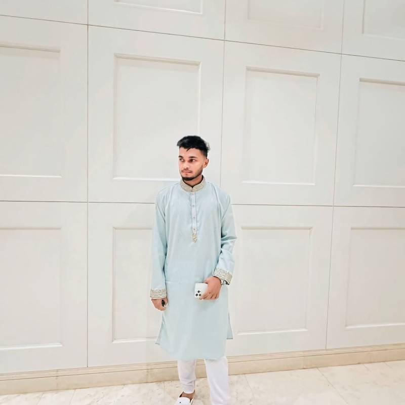 Sa iF, 26, Ivato