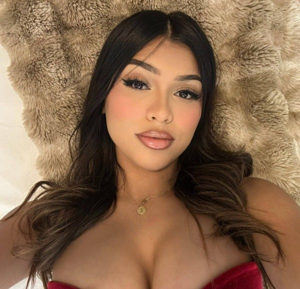 Amanda Smith, 29, Higashimi