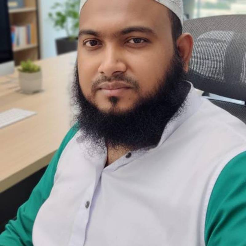 Usuf, 30, Daita