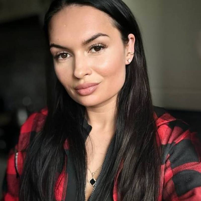 yulia, 39, Cagwait