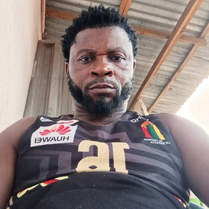 Byung Chris lucky, 43, Ebebiyn