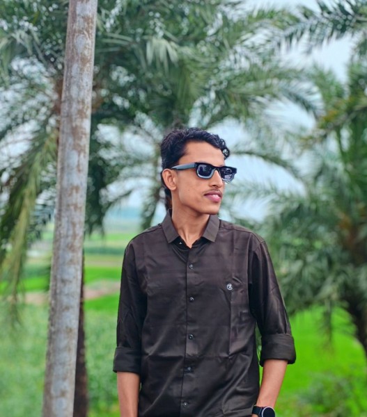 Noman, 23, Babar