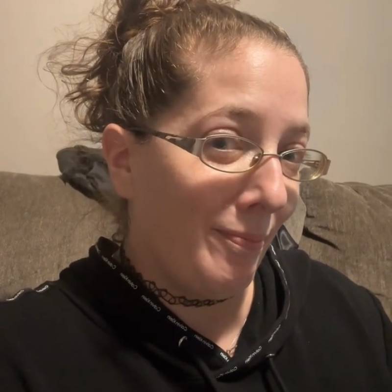 Callote, 30, Hillview
