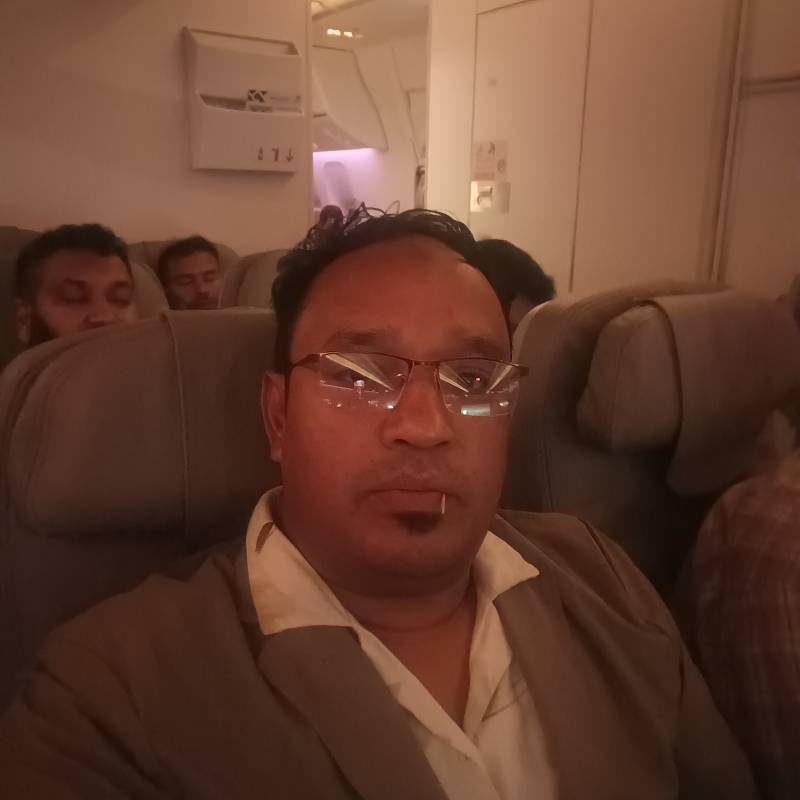 dolal, 46, Lvis