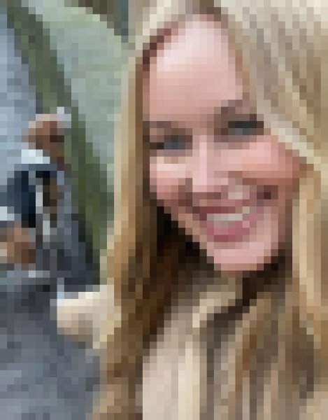Amanda Clark, 28, Ecuador