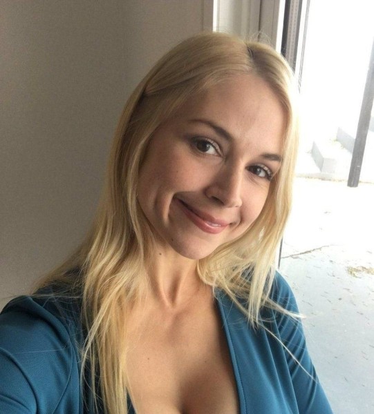 bella, 45, Sarni
