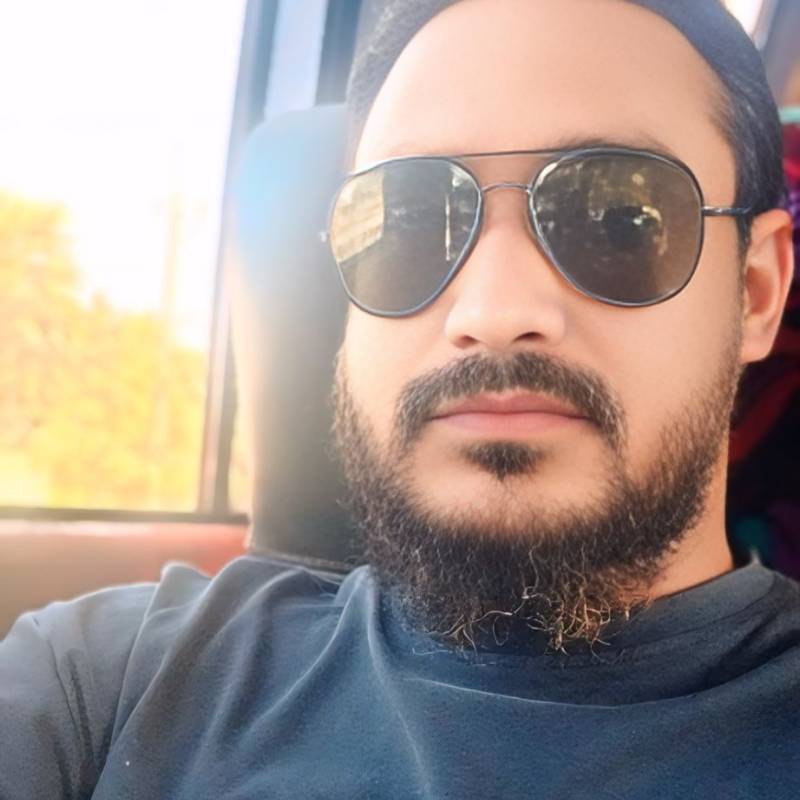 Rimon, 39, Oldham