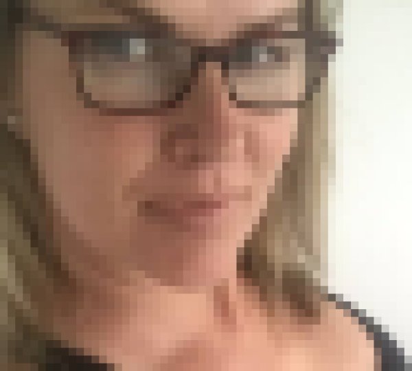 Sophie, 40, Italy